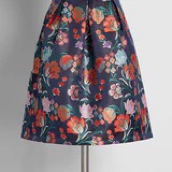 A Winsome Encounter A Line Skirt - Picture 2 of 8